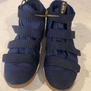 Boys Lebron Basketball Sneakers